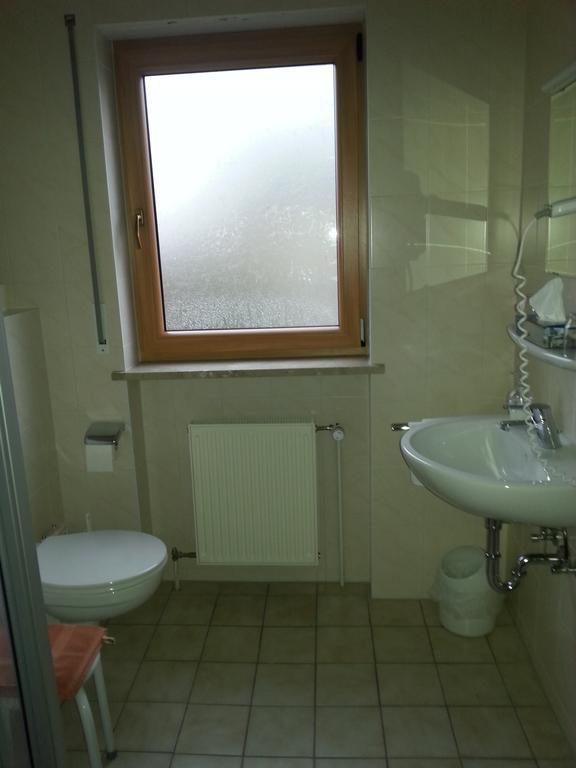 Brucker Gastehaus Hotel Fuerstenfeldbruck Kamer foto