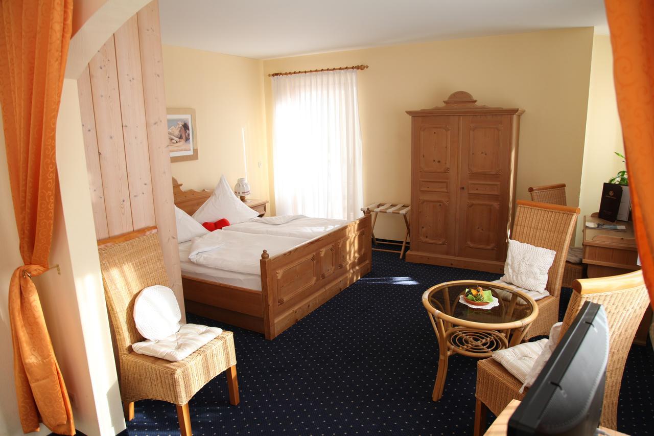 Brucker Gastehaus Hotel Fuerstenfeldbruck Buitenkant foto